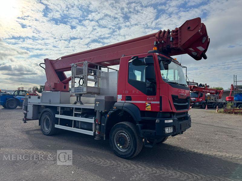 Iveco ROUGE TRAKKER 360 ES ELEVATEUR A NACELLE MJ375 38M - DIESEL — occasion 2017, 5 277 h