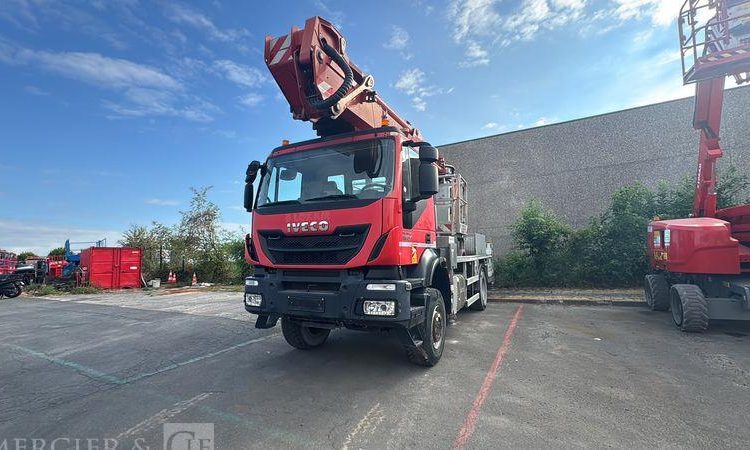 IVECO TRAKKER 360 ES ELEVATEUR A NACELLE MJ375 38M  – DIESEL – 118135 KMS – ANNEE 2017 ROUGE EL-501-NF
