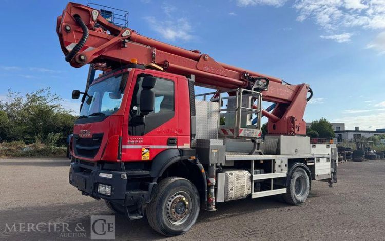 IVECO TRAKKER 360 ES ELEVATEUR A NACELLE MJ375 38M  – DIESEL – 118135 KMS – ANNEE 2017 ROUGE EL-501-NF