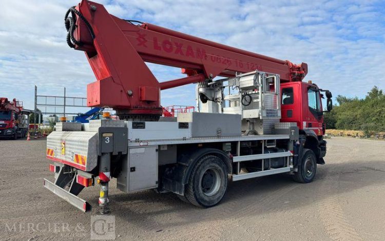 IVECO TRAKKER 360 ES ELEVATEUR A NACELLE MJ375 38M  – DIESEL – 118135 KMS – ANNEE 2017 ROUGE EL-501-NF