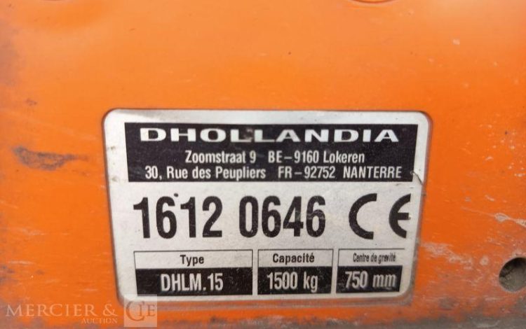 MERCEDES ATEGO 1224 AVEC HAYON DIESEL – PTAC : 11,99 TONNES – 707398 KMS – ANNEE 2017 BLANC EM-617-EZ