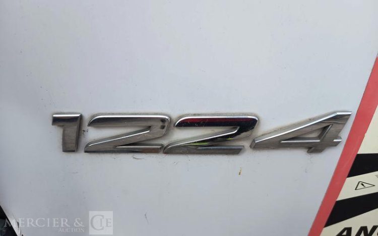 MERCEDES ATEGO 1224 AVEC HAYON DIESEL – PTAC : 11,99 TONNES – 707398 KMS – ANNEE 2017 BLANC EM-617-EZ