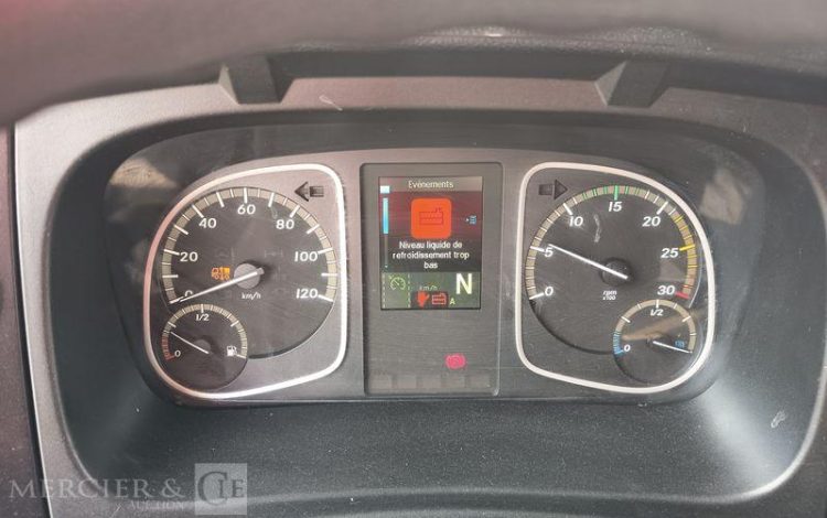 MERCEDES ATEGO 1224 AVEC HAYON DIESEL – PTAC : 11,99 TONNES – 707398 KMS – ANNEE 2017 BLANC EM-617-EZ
