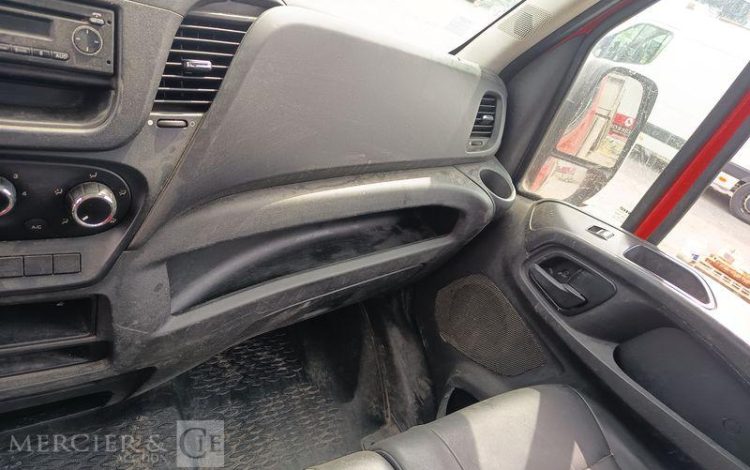 IVECO 35C12 BENNE SIMPLE CABINE COFFRE  EN-464-NF