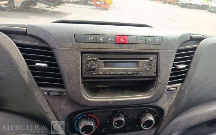 IVECO 35C12 BENNE SIMPLE CABINE COFFRE  EN-464-NF
