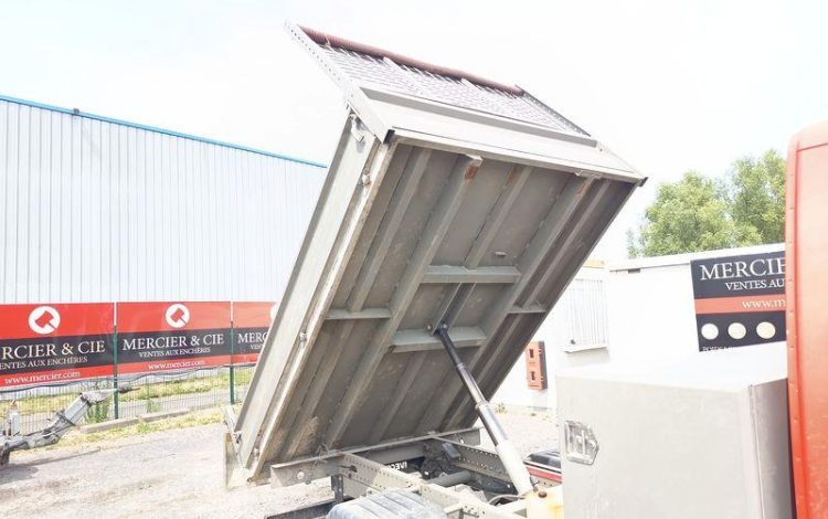 IVECO 35C12 BENNE SIMPLE CABINE COFFRE  EN-464-NF