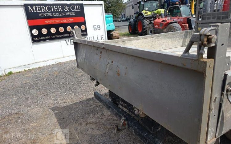 IVECO 35C12 BENNE SIMPLE CABINE COFFRE  EN-464-NF
