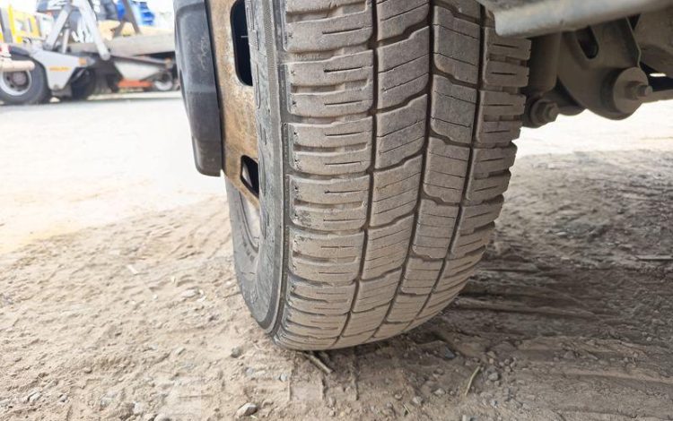 IVECO 35C12 BENNE SIMPLE CABINE COFFRE  EN-464-NF