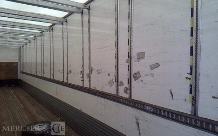 FRUEHAUF SEMI REMORQUE HAYON 3 ESSIEUX – PTAC 38T  ES-447-ED