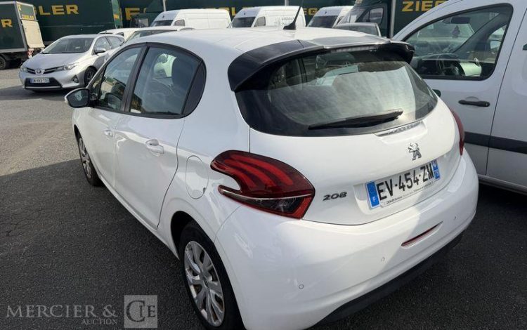 PEUGEOT 208 I PH2 1,6 BLUEHDI 99CH S&S 5P  EV-454-ZM