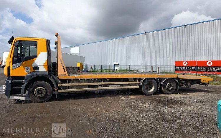IVECO STRALIS 360 PORTE ENGIN – DIESEL – PTAC : 26 TONNES – 354943 KMS – ANNEE 2018 JAUNE EV-467-WT