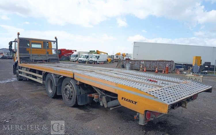 IVECO STRALIS 360 PORTE ENGIN – DIESEL – PTAC : 26 TONNES – 354943 KMS – ANNEE 2018 JAUNE EV-467-WT