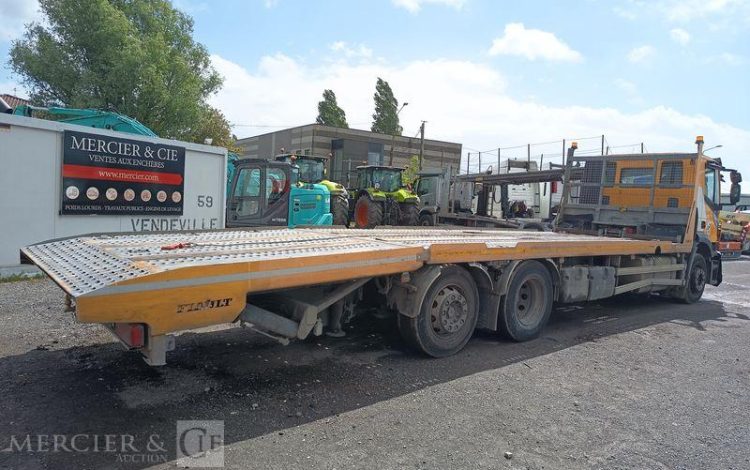 IVECO STRALIS 360 PORTE ENGIN – DIESEL – PTAC : 26 TONNES – 354943 KMS – ANNEE 2018 JAUNE EV-467-WT