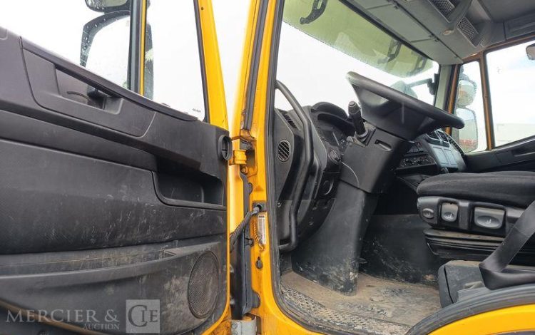 IVECO STRALIS 360 PORTE ENGIN – DIESEL – PTAC : 26 TONNES – 354943 KMS – ANNEE 2018 JAUNE EV-467-WT