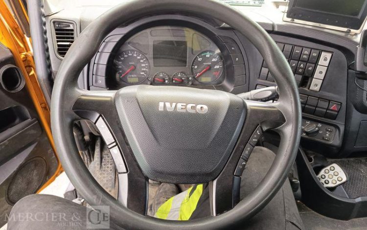 IVECO STRALIS 360 PORTE ENGIN – DIESEL – PTAC : 26 TONNES – 354943 KMS – ANNEE 2018 JAUNE EV-467-WT