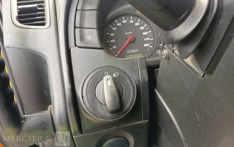 IVECO STRALIS 360 PORTE ENGIN – DIESEL – PTAC : 26 TONNES – 354943 KMS – ANNEE 2018 JAUNE EV-467-WT
