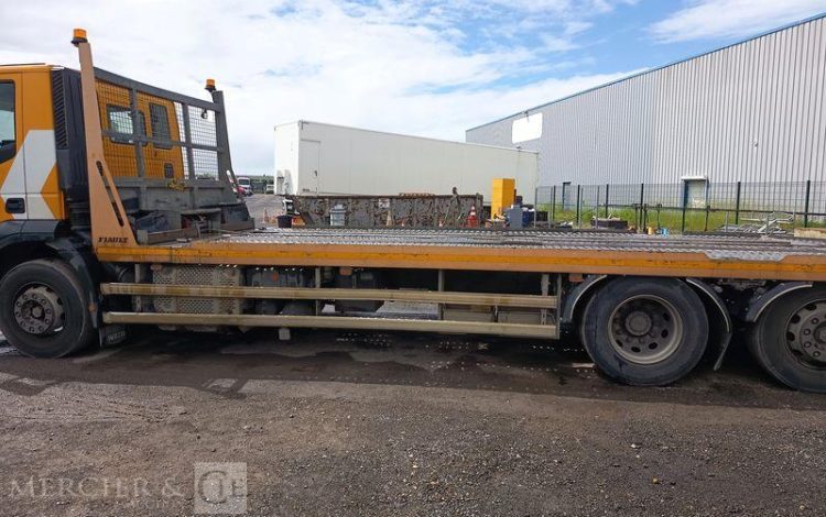 IVECO STRALIS 360 PORTE ENGIN – DIESEL – PTAC : 26 TONNES – 354943 KMS – ANNEE 2018 JAUNE EV-467-WT