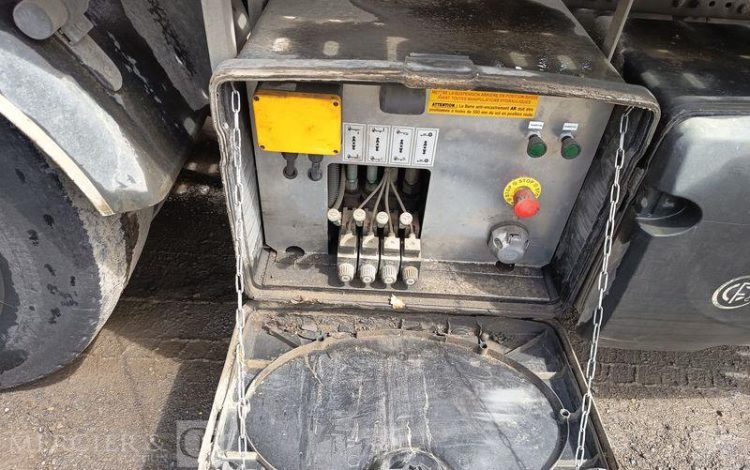 IVECO STRALIS 360 PORTE ENGIN – DIESEL – PTAC : 26 TONNES – 354943 KMS – ANNEE 2018 JAUNE EV-467-WT