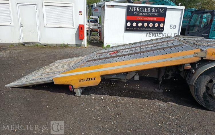 IVECO STRALIS 360 PORTE ENGIN – DIESEL – PTAC : 26 TONNES – 354943 KMS – ANNEE 2018 JAUNE EV-467-WT