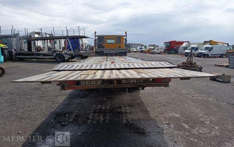 IVECO STRALIS 360 PORTE ENGIN – DIESEL – PTAC : 26 TONNES – 354943 KMS – ANNEE 2018 JAUNE EV-467-WT
