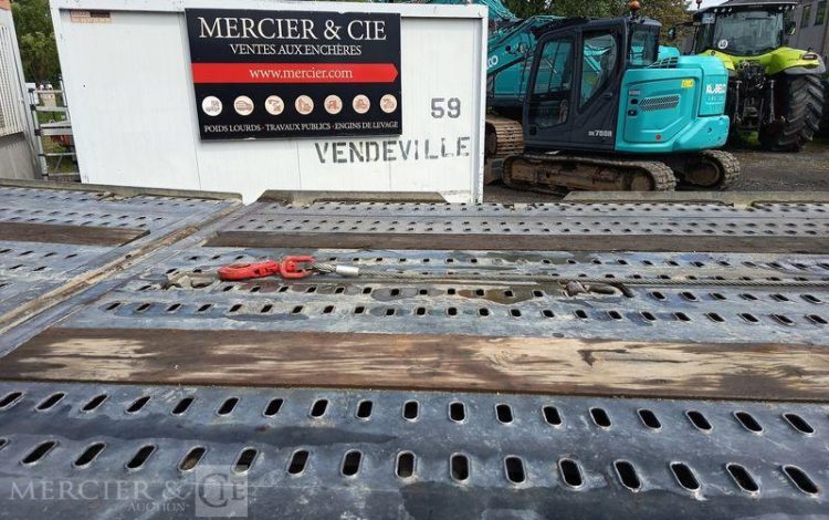 IVECO STRALIS 360 PORTE ENGIN – DIESEL – PTAC : 26 TONNES – 354943 KMS – ANNEE 2018 JAUNE EV-467-WT