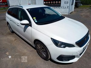PEUGEOT 308 II SW 2.0 BLUEHDI 150 CH ALLURE EAT – DIESEL – 231213 KMS – ANNEE 2018 BLANC EV-614-HN