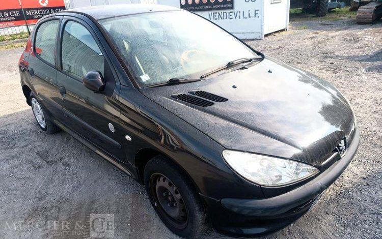 PEUGEOT 206 1.4 HDI 70 CH STYLE – DIESEL – ANNEE 2005 NOIR EV-739-FQ