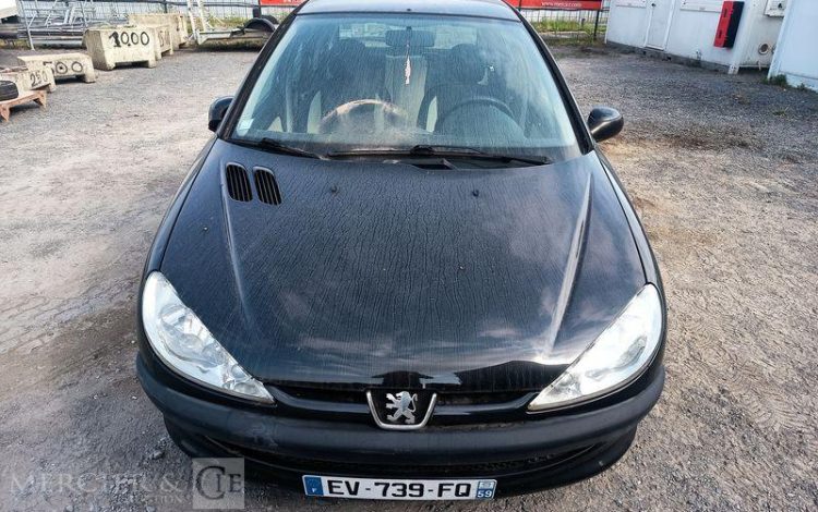 PEUGEOT 206 1.4 HDI 70 CH STYLE – DIESEL – ANNEE 2005 NOIR EV-739-FQ