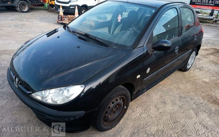 PEUGEOT 206 1.4 HDI 70 CH STYLE – DIESEL – ANNEE 2005 NOIR EV-739-FQ