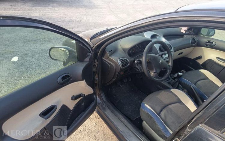 PEUGEOT 206 1.4 HDI 70 CH STYLE – DIESEL – ANNEE 2005 NOIR EV-739-FQ