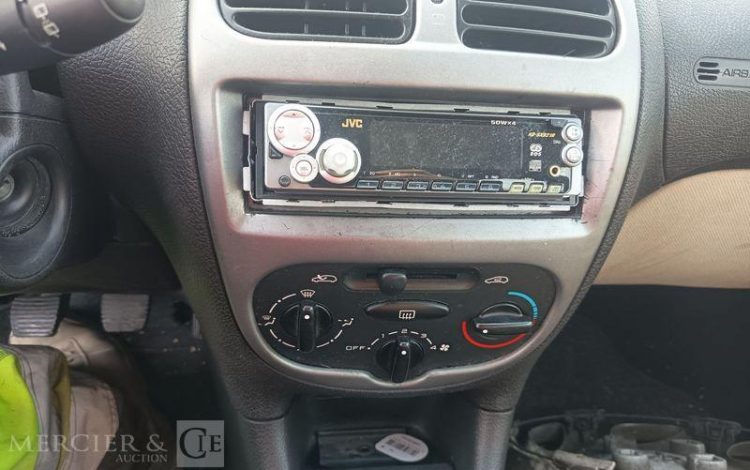 PEUGEOT 206 1.4 HDI 70 CH STYLE – DIESEL – ANNEE 2005 NOIR EV-739-FQ