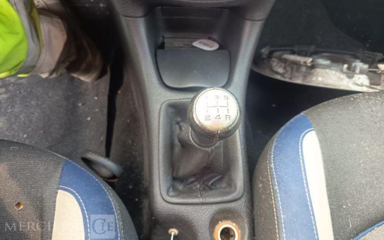 PEUGEOT 206 1.4 HDI 70 CH STYLE – DIESEL – ANNEE 2005 NOIR EV-739-FQ