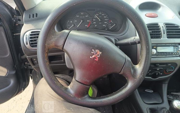 PEUGEOT 206 1.4 HDI 70 CH STYLE – DIESEL – ANNEE 2005 NOIR EV-739-FQ