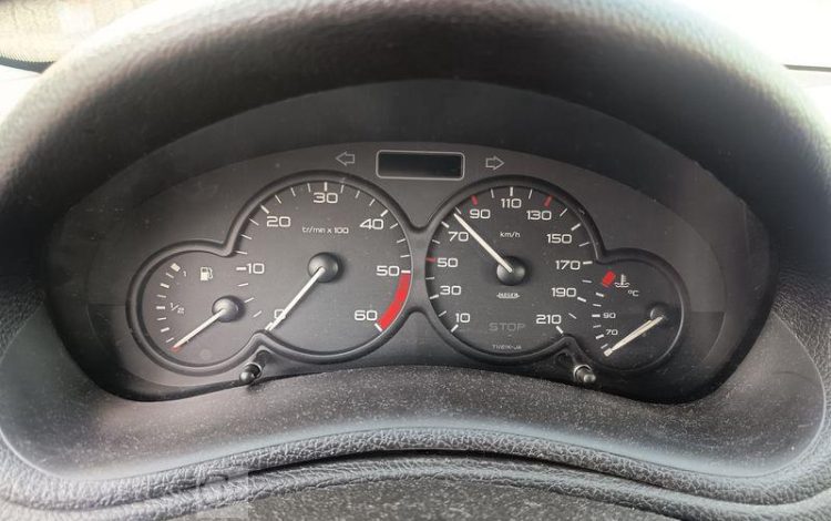 PEUGEOT 206 1.4 HDI 70 CH STYLE – DIESEL – ANNEE 2005 NOIR EV-739-FQ