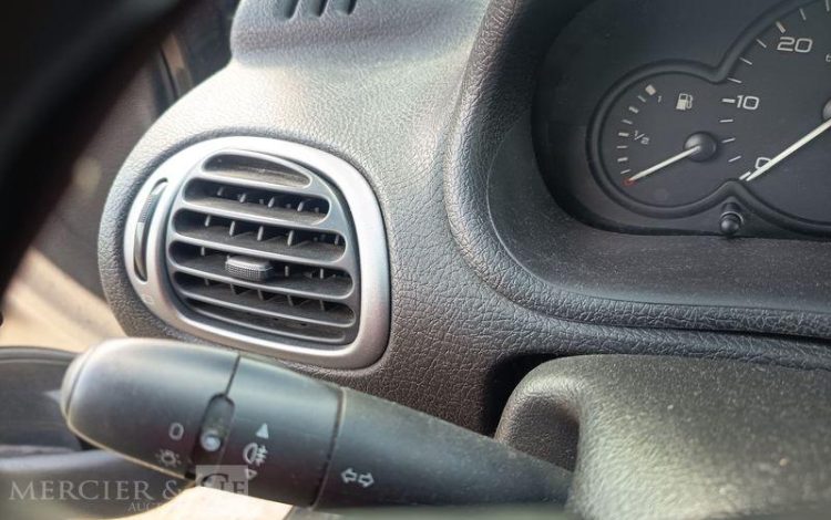 PEUGEOT 206 1.4 HDI 70 CH STYLE – DIESEL – ANNEE 2005 NOIR EV-739-FQ