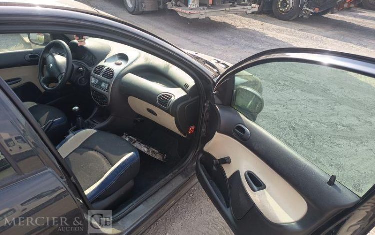PEUGEOT 206 1.4 HDI 70 CH STYLE – DIESEL – ANNEE 2005 NOIR EV-739-FQ