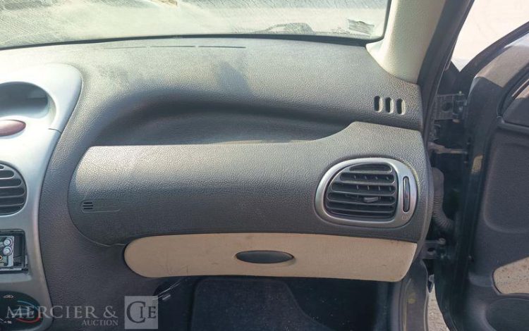 PEUGEOT 206 1.4 HDI 70 CH STYLE – DIESEL – ANNEE 2005 NOIR EV-739-FQ
