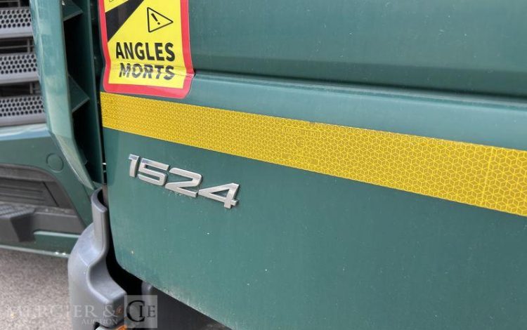 MERCEDES ATEGO 1524 CAISSE HAYON VERT EV-743-ZP