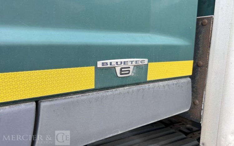 MERCEDES ATEGO 1524 CAISSE HAYON VERT EV-743-ZP