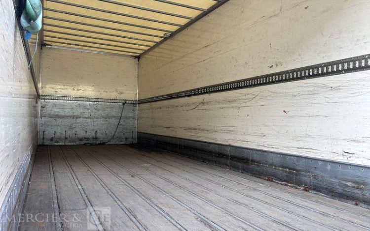 MERCEDES ATEGO 1524 CAISSE HAYON VERT EV-743-ZP