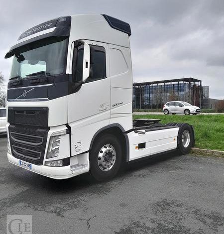 VOLVO TRACTEUR  FH – EN DESIGNATION (44)  EZ-212-HB