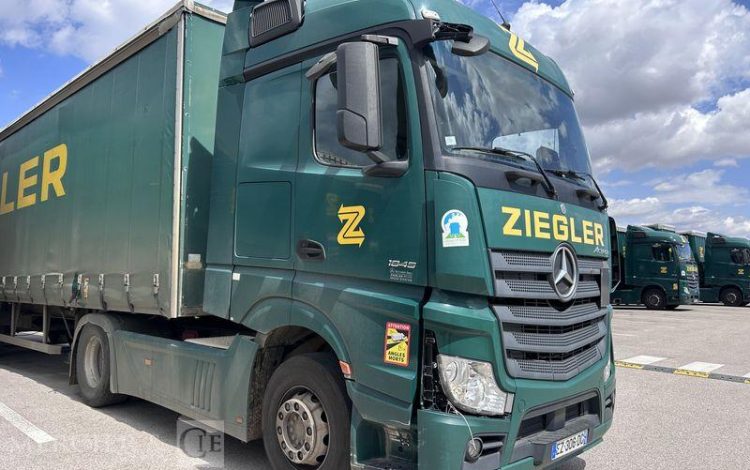 MERCEDES ACTROS 1845 VERT EZ-306-DC
