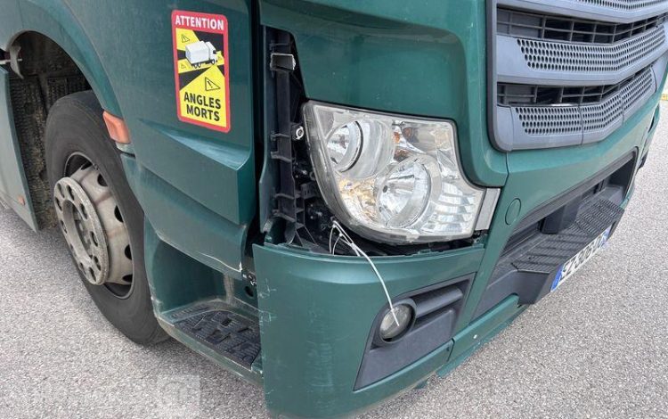 MERCEDES ACTROS 1845 VERT EZ-306-DC