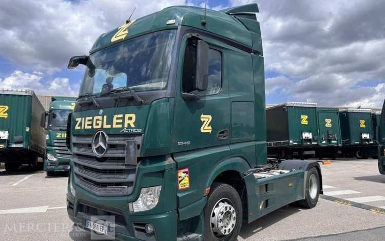 MERCEDES ACTROS 1845 VERT FA-366-EP