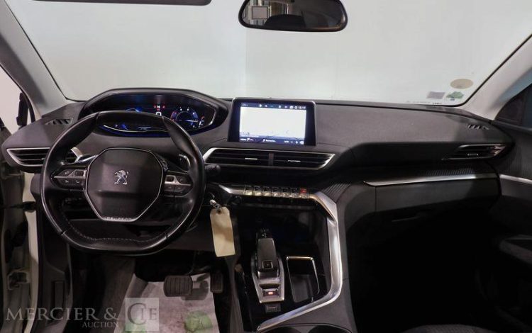 PEUGEOT 3008 BLANC FA-716-YS