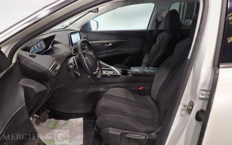 PEUGEOT 3008 BLANC FA-716-YS
