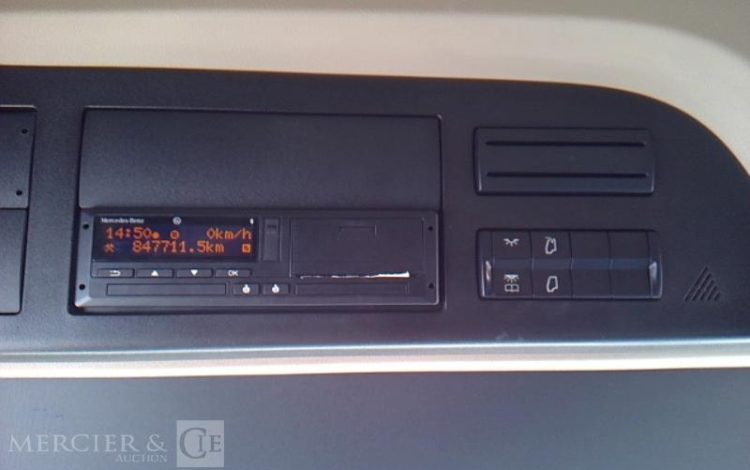MERCEDES ACTROS 1845 – 4X2 – PTAC 19T  FC-633-AW