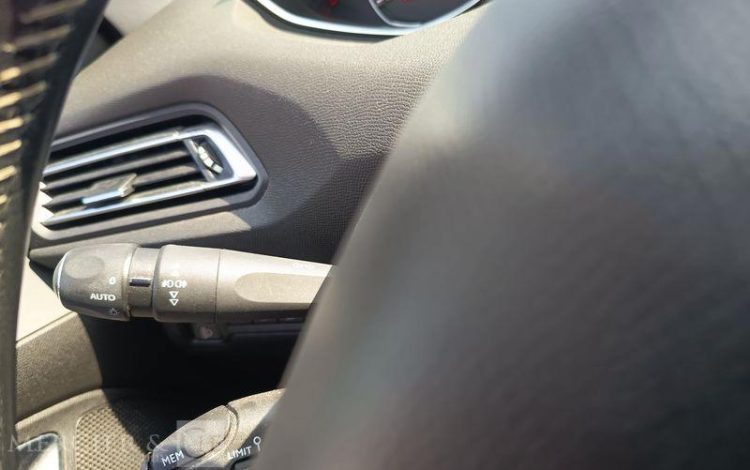 PEUGEOT 308 1.5 BLUEHDI 100CH ACTIVE BUSINESS BLANC FC-945-YS