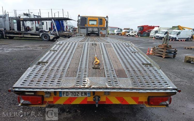 IVECO STRALIS 420 PORTE ENGIN -DIESEL – PTAC : 32 TONNES – 138425 KMS – ANNEE 2019 JAUNE FD-702-EN