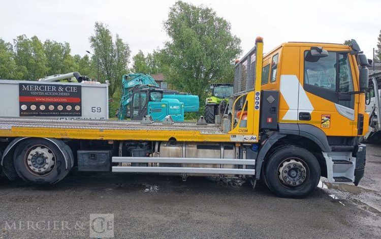 IVECO STRALIS 420 PORTE ENGIN -DIESEL – PTAC : 32 TONNES – 138425 KMS – ANNEE 2019 JAUNE FD-702-EN